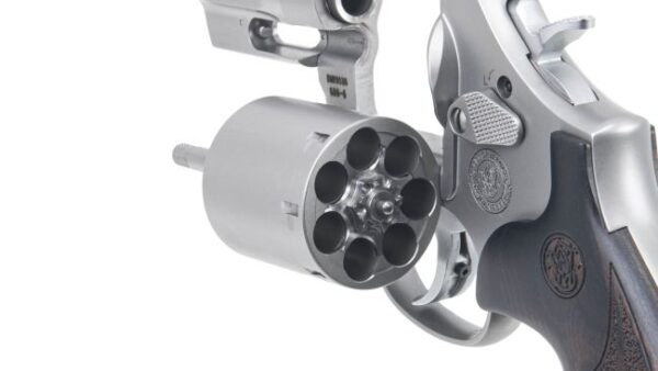 SMITH and WESSON MODEL 686 PERFORMANCE CENTER .357 MAGNUM REVOLVER